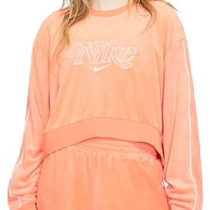 Nike womens retro femme terry cropped crew sweatshirt